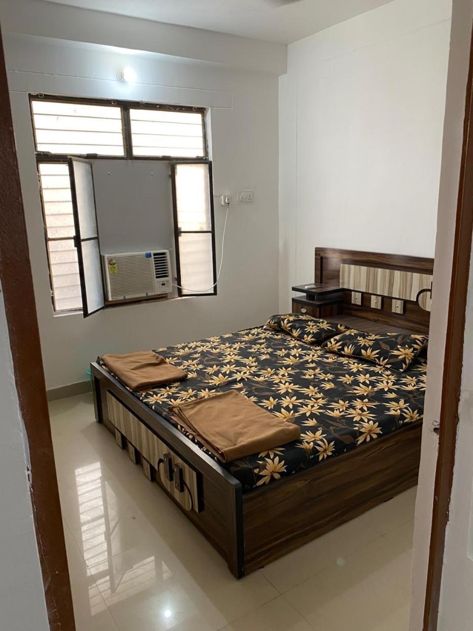 Sriram Homestay 01 Km To Sri Ram Mandir Ayodhya Exterior foto